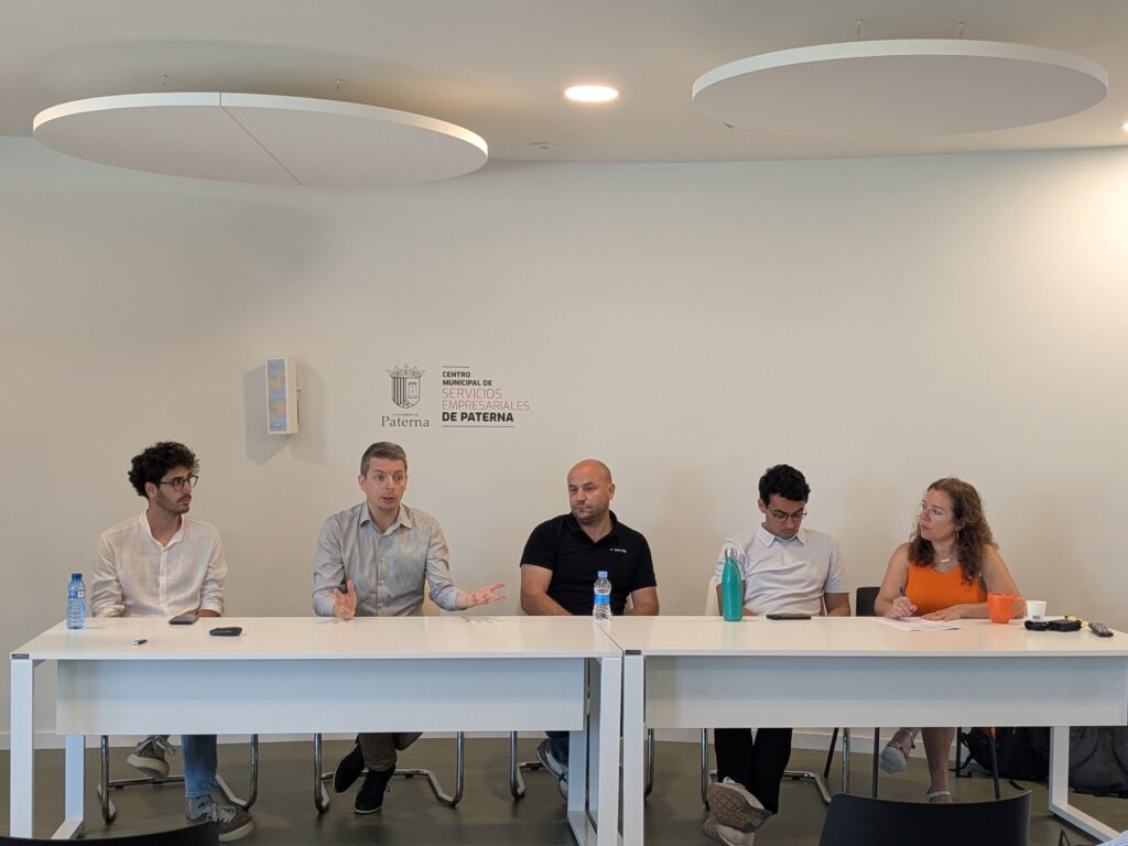 La EGM Parc Tecnològic Paterna ha celebrado un encuentro de Transición Energética con el objetivo de facilitar que las compañías que generan más energía de la que consumen puedan alcanzar acuerdos con otras que necesitan aumentar su suministro eléctrico.